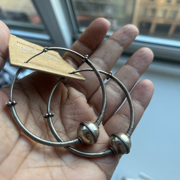 Silver hoops - Picture 2 of 4